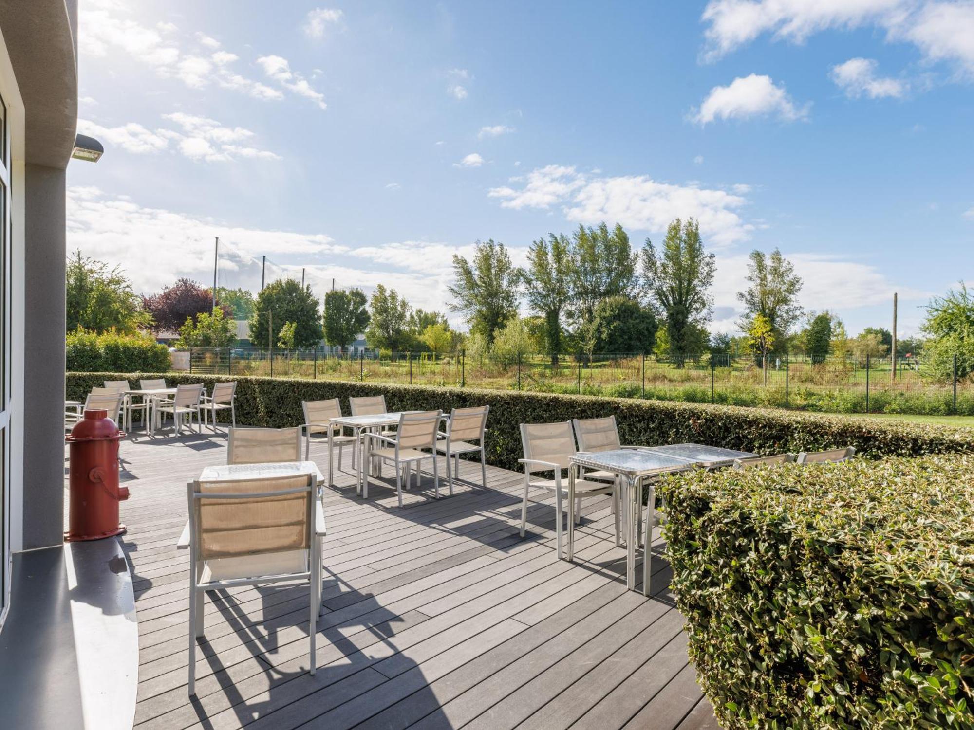 B&B Hotel Clermont-Ferrand Nord Riom Bagian luar foto